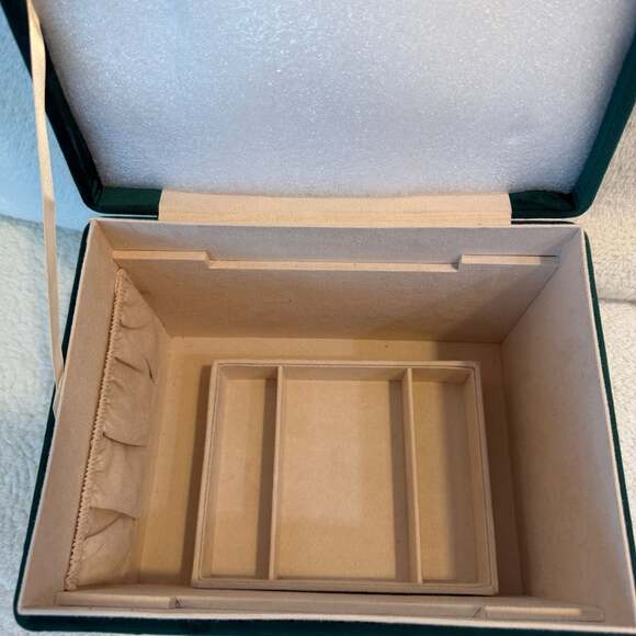 NEW La Mer Large Velvet Vanity Jewelry Box Skincare Storage - Picture 3 of 6